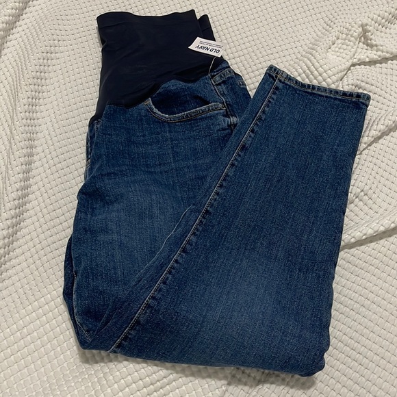 Old Navy Denim - NWT- Old Navy Maternity - 6 short